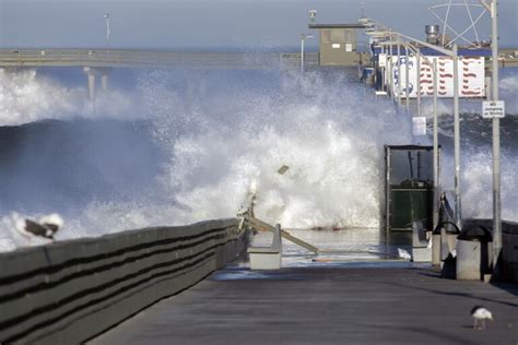 Massive waves expected to hit San Diego County beaches